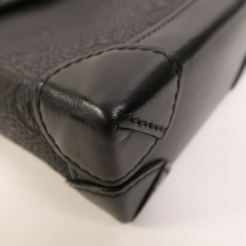 LOUIS VUITTON Monogram Taurillon Nano Steamer肩背袋-9