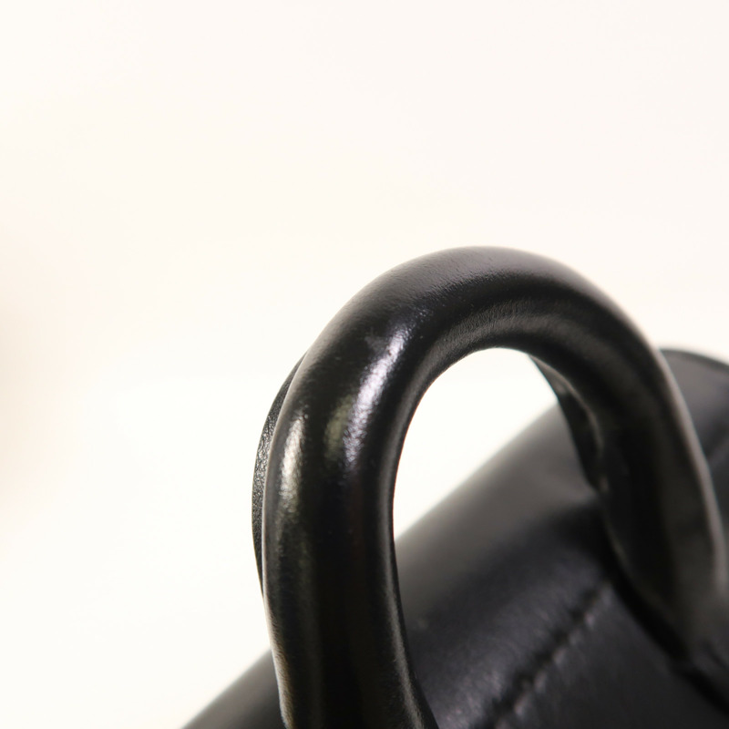 LOUIS VUITTON Monogram Taurillon Nano Steamer肩背袋-18