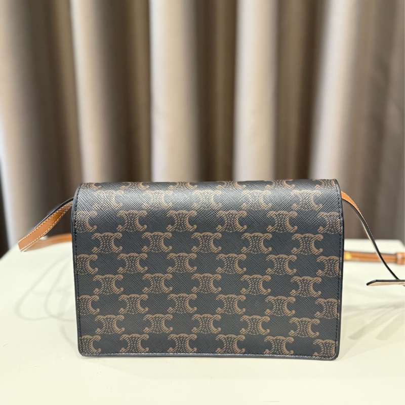 Celine triomphe經典老花翻蓋woc-1