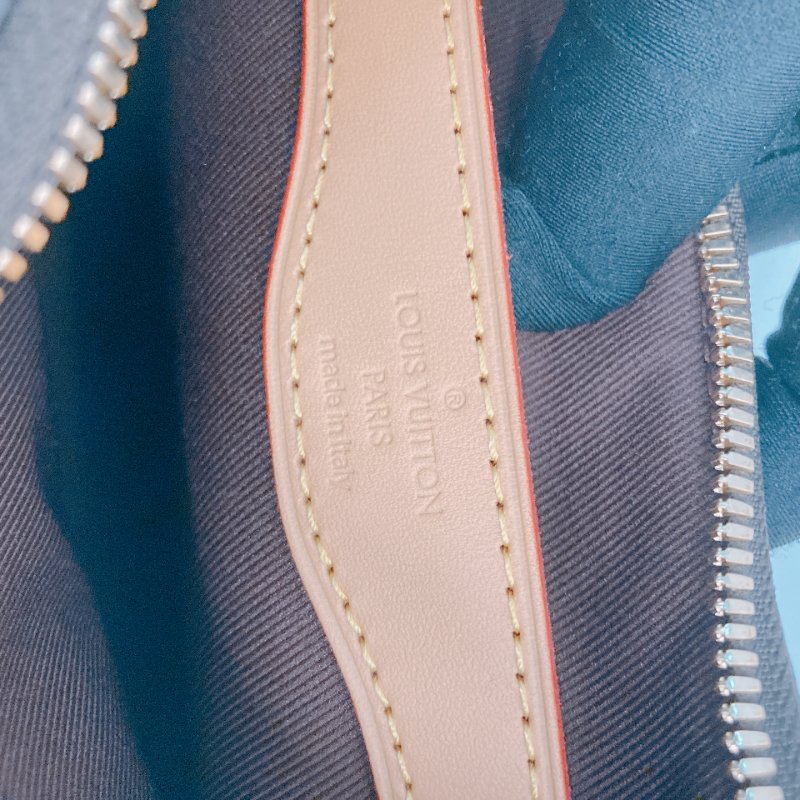 MS0552 Louis Vuitton 路易威登 牛角 經典老花紋 棕色 帆布 金扣 Boulogne PM Monogram Canvas x GHW-14