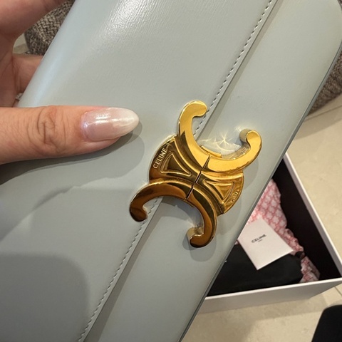 CELINE Triomphe 經典凱旋門鏈包｜淡藍皮革×金釦｜收藏級