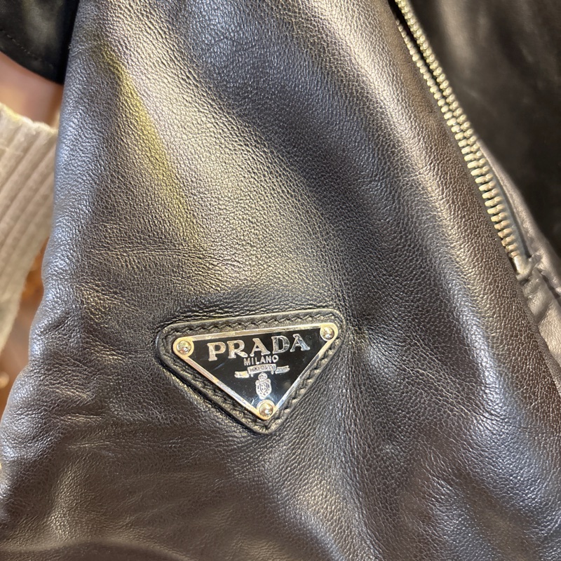 Prada 黑色皮革郵差包-4