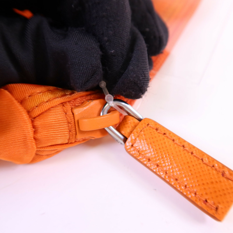 PRADA 尼龍Pouch銀扣小袋-7