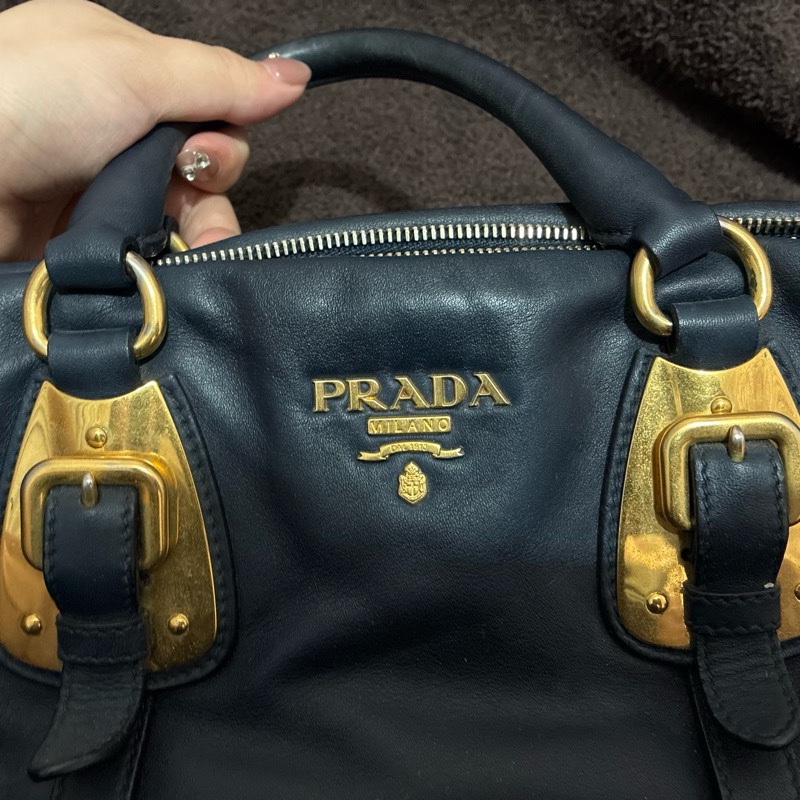 Prada 深藍色全皮 可斜背-3