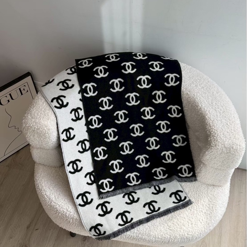 Chanel 經典熊貓logo圍巾-0