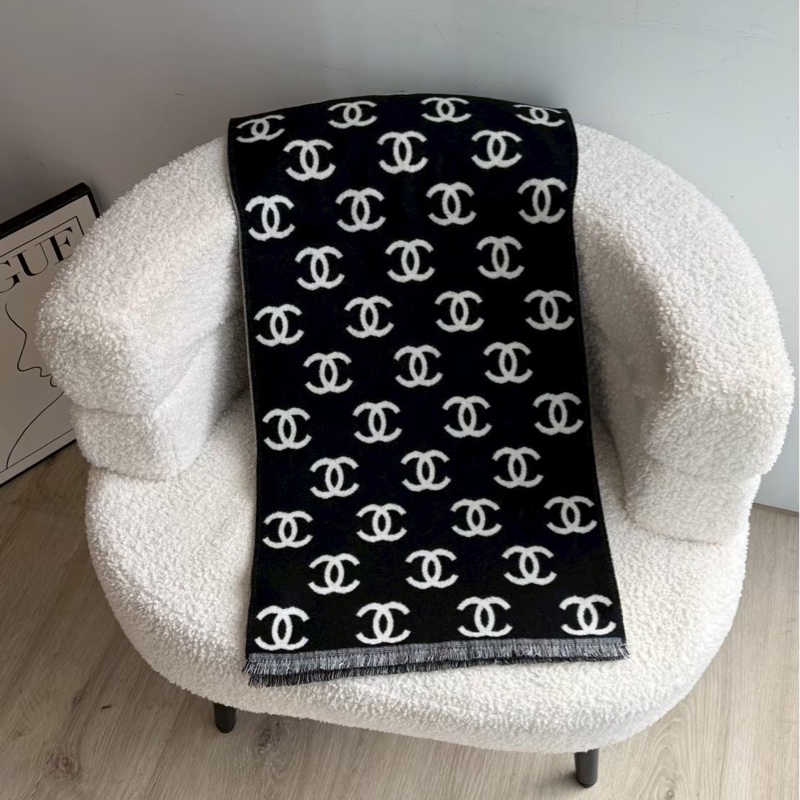 Chanel 經典熊貓logo圍巾-2