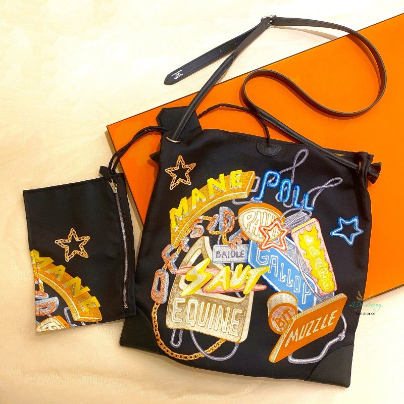 Hermes 愛馬仕 全新未使用 黑色 silkycity 33 絲巾包（附小袋）側背包 斜背包-1