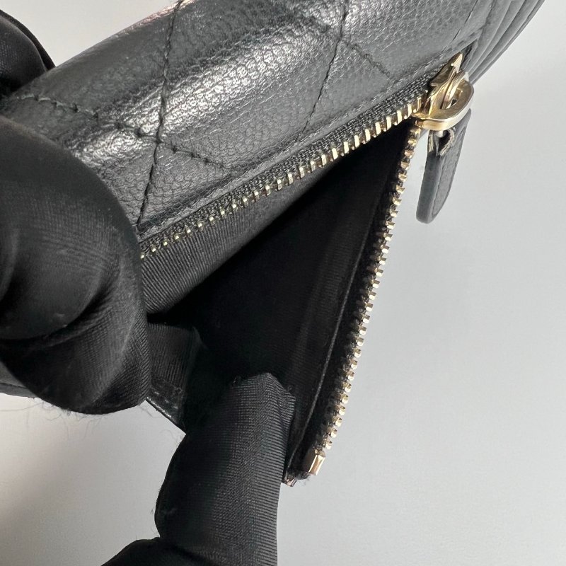 CHANEL BOY荔枝三折短夾 黑金 23開-7