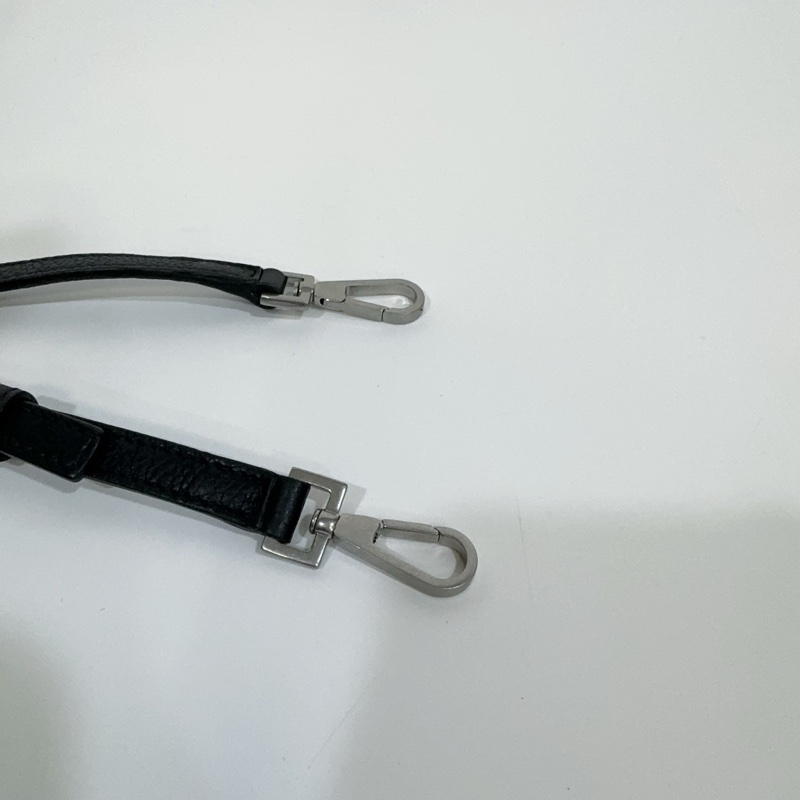 BV黑色大編織牛皮Arco29手提斜背包-10