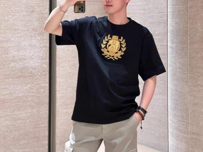 💎Han's house精品服飾💎 BURBERRY 刺繡 短T 男女共穿 現貨 S原價19500 短袖 T恤-5