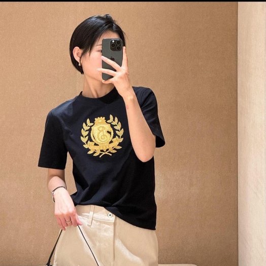 💎Han's house精品服飾💎 BURBERRY 刺繡 短T 男女共穿 現貨 S原價19500 短袖 T恤-6