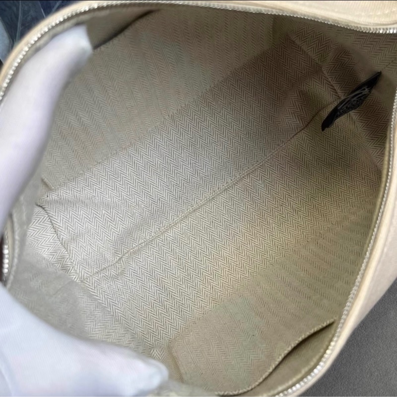 Hermes 米色飯盒包-5