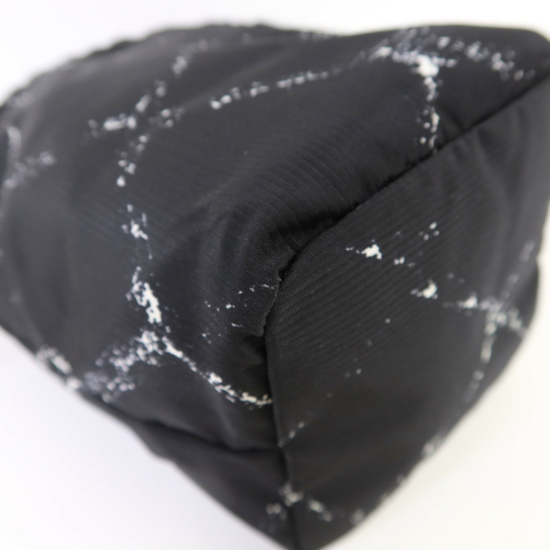 CHANEL 尼龍Travel Line Bucket Pouch小袋-11