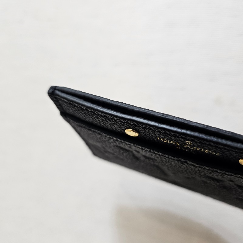 [新年超甜福利🧧] LV黑牛皮壓紋名片卡夾-8