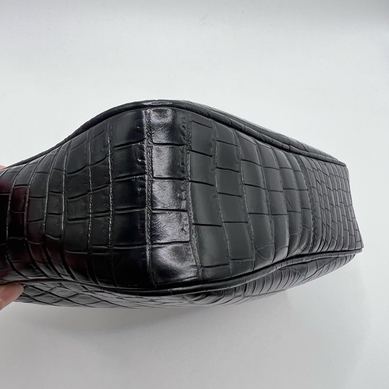 SAINT LAURENT 圣罗兰 YSL 黑色鳄鱼压纹相机包 男女同款单 尺寸 24*16*6.5cm-5