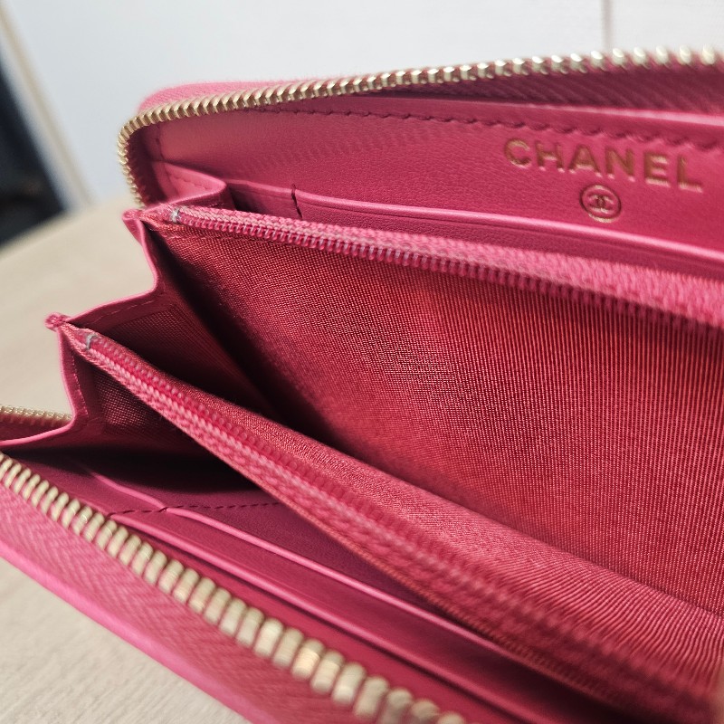 [ 新年福利推薦🧧] Chanel玫粉羊皮金釦19系列拉鏈中夾-16