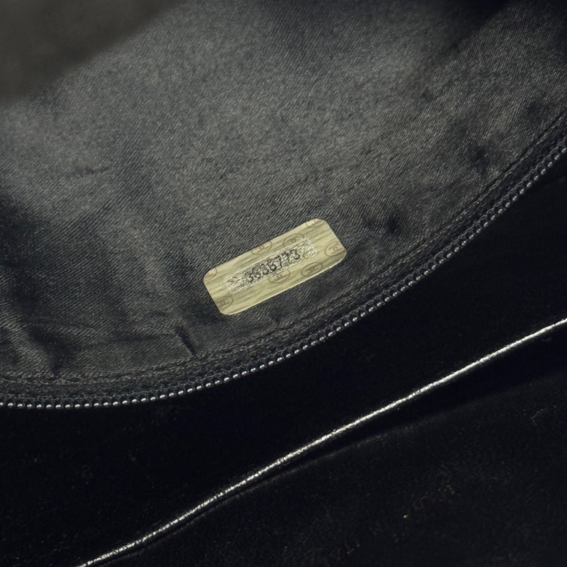 【超！級！新】Chanel 黑金魚子醬牛皮 豆腐包（專櫃26.4萬）-21