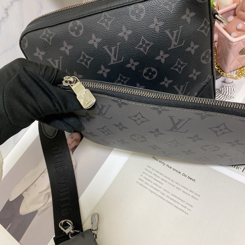 LV M69443 三合一黑武士郵差包 🏅-9