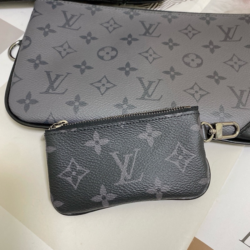 LV M69443 三合一黑武士郵差包 🏅-12