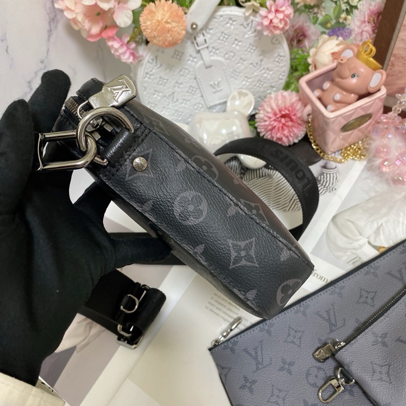 LV M69443 三合一黑武士郵差包 🏅-20