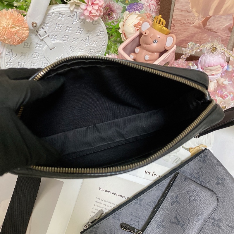 LV M69443 三合一黑武士郵差包 🏅-31