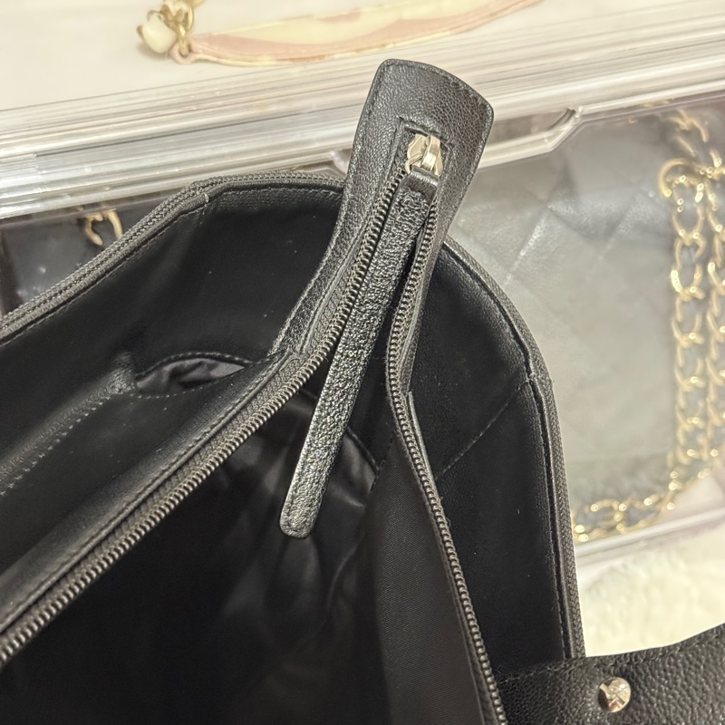 未使用9新✨是一顆公事包 也可以是一顆媽媽包 香奈兒chanel黑色肩背 托特-21