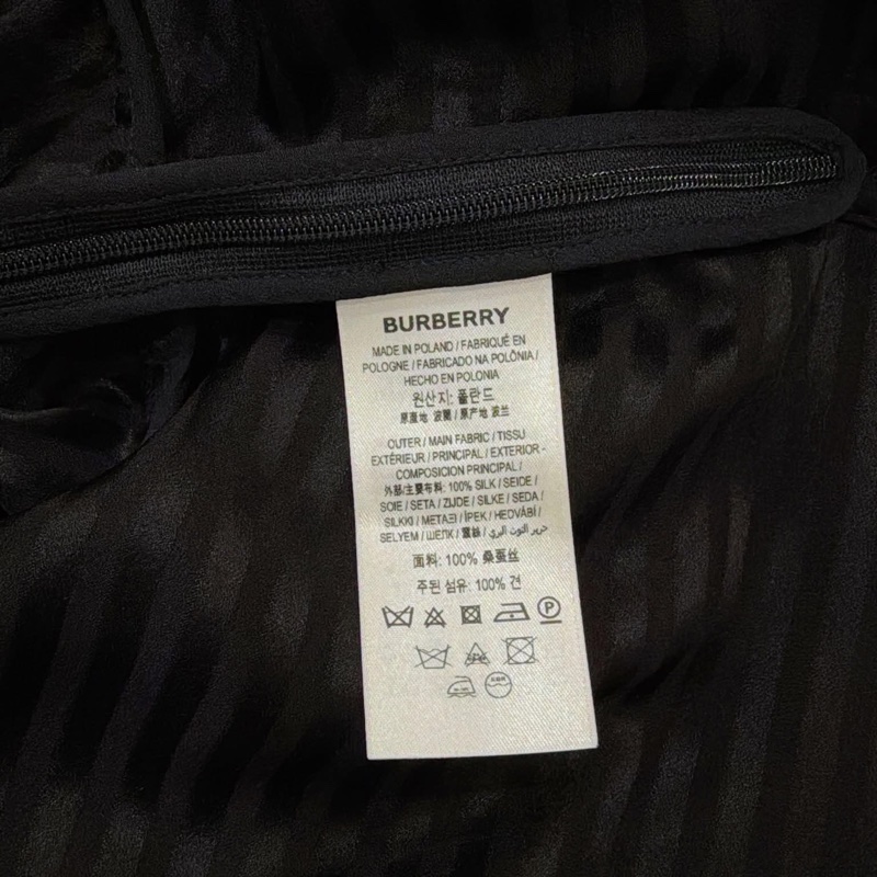 BURBERRY 新標 滿版TB 直條紋桑蠶絲上衣-9