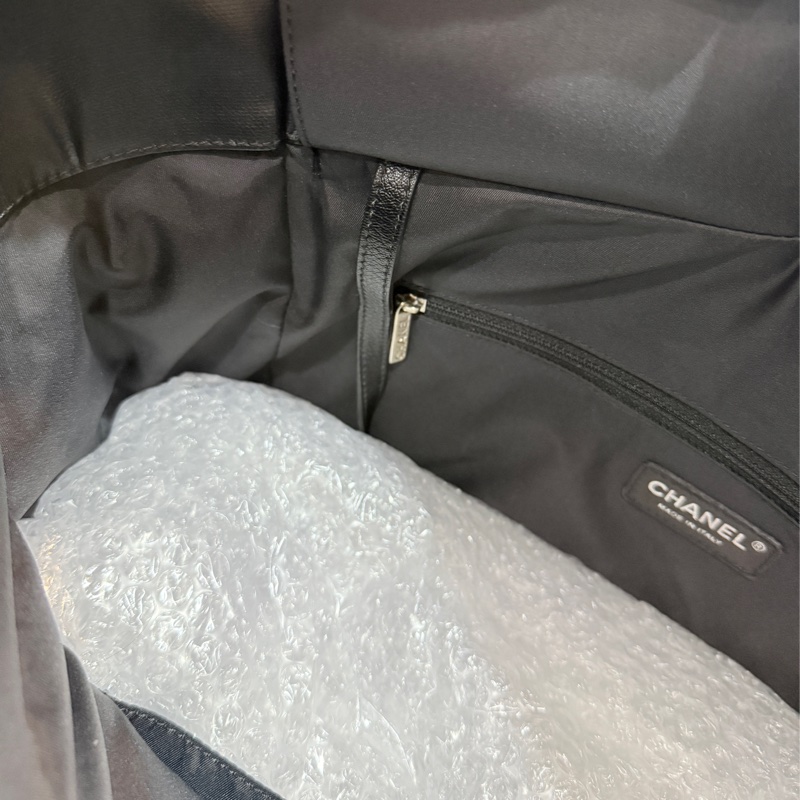 9新以上✨私物超甜賣🫶🏻好用可上肩的香奈兒 是一顆通勤包 也可以是一顆媽媽包🖤chanel黑色 肩背 托特-14