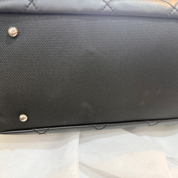 9新以上✨私物超甜賣🫶🏻好用可上肩的香奈兒 是一顆通勤包 也可以是一顆媽媽包🖤chanel黑色 肩背 托特-69