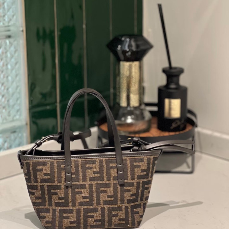 Fendi 迷你款式Roll 棕色FF提花迷你包-0