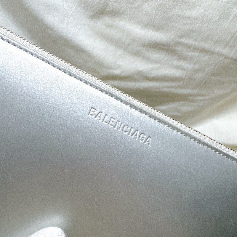 二手正品Balenciaga巴黎世家ESSENTIAL 基本款銀色拉鍊長夾 巴黎世家長夾 巴黎世家皮夾 巴黎世家錢包-1