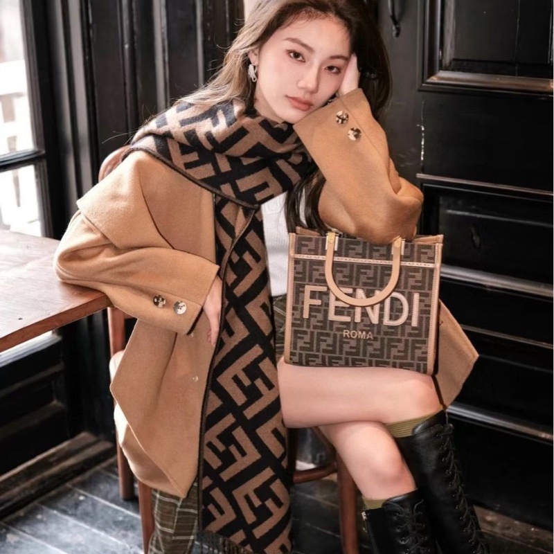 Fendi 圍巾 羊毛 棕色-3