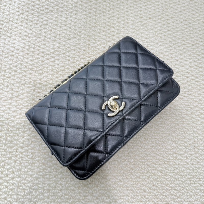 CHANEL - 黑色羊皮金釦Trendy CC Wallet on Chain ╻ WOC-9