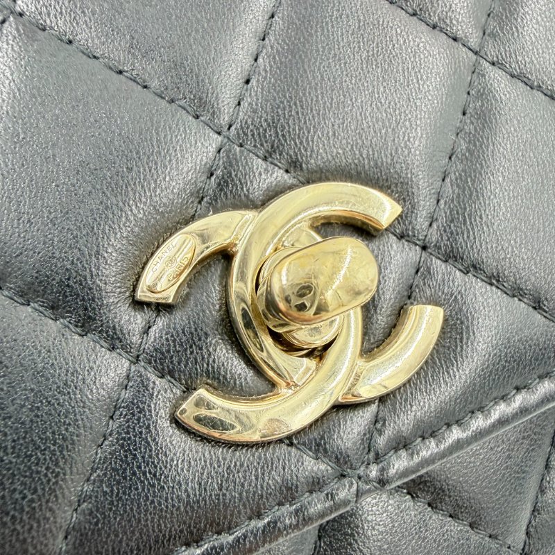 CHANEL - 黑色羊皮金釦Trendy CC Wallet on Chain ╻ WOC-15
