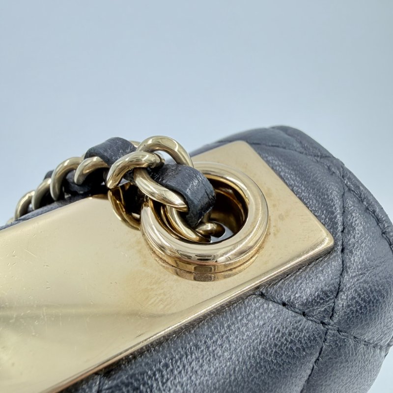 CHANEL - 黑色羊皮金釦Trendy CC Wallet on Chain ╻ WOC-16