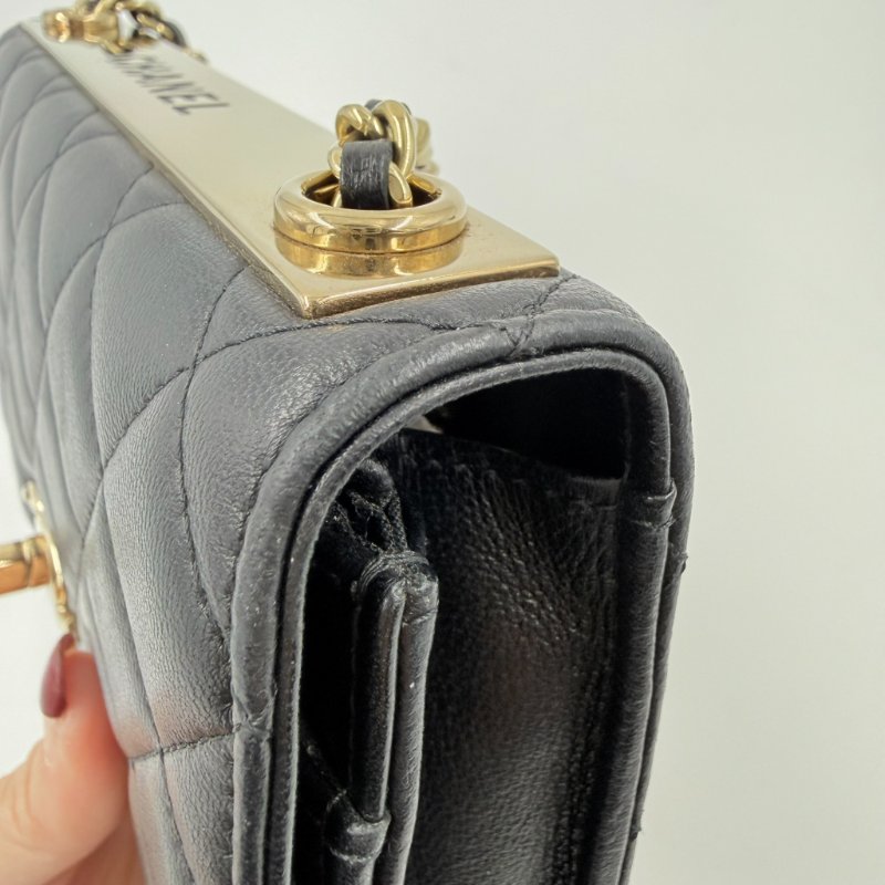 CHANEL - 黑色羊皮金釦Trendy CC Wallet on Chain ╻ WOC-17