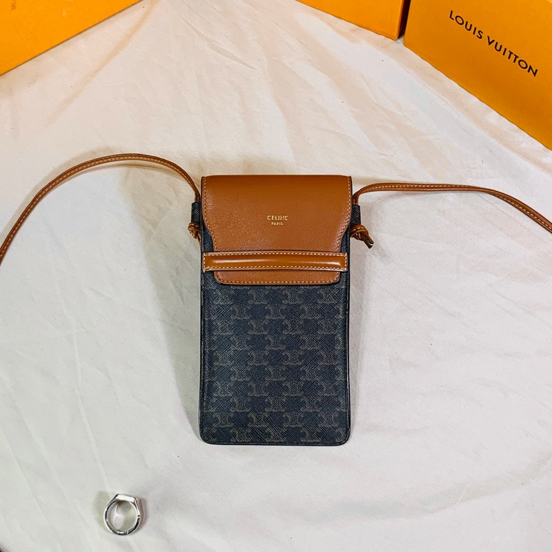 ✨近新閒置 Celine 詩琳 焦糖棕滿版老花手機包 斜背小包-1