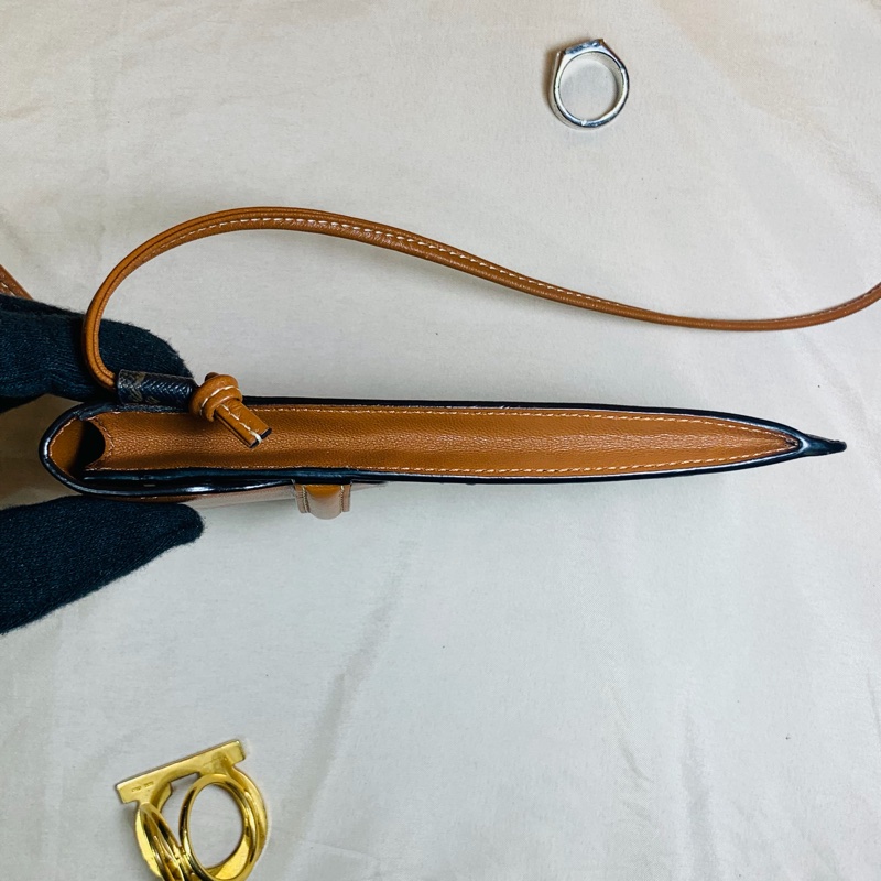 ✨近新閒置 Celine 詩琳 焦糖棕滿版老花手機包 斜背小包-9