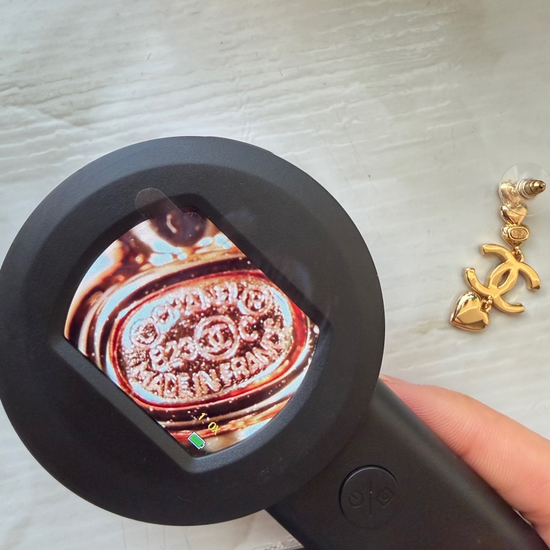 Chanel 滿鑽愛心耳環-6