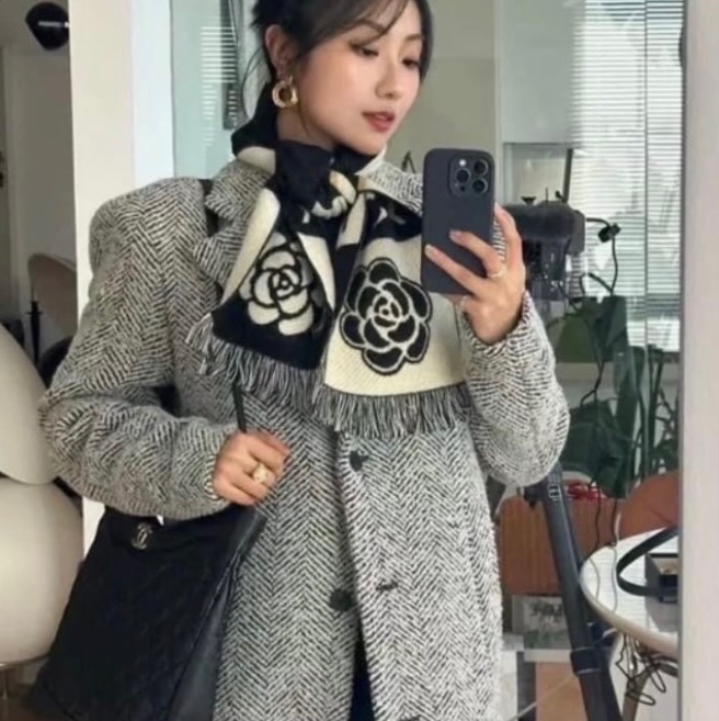 Chanel 曼徹斯特秀場 贈品圍巾✨-0