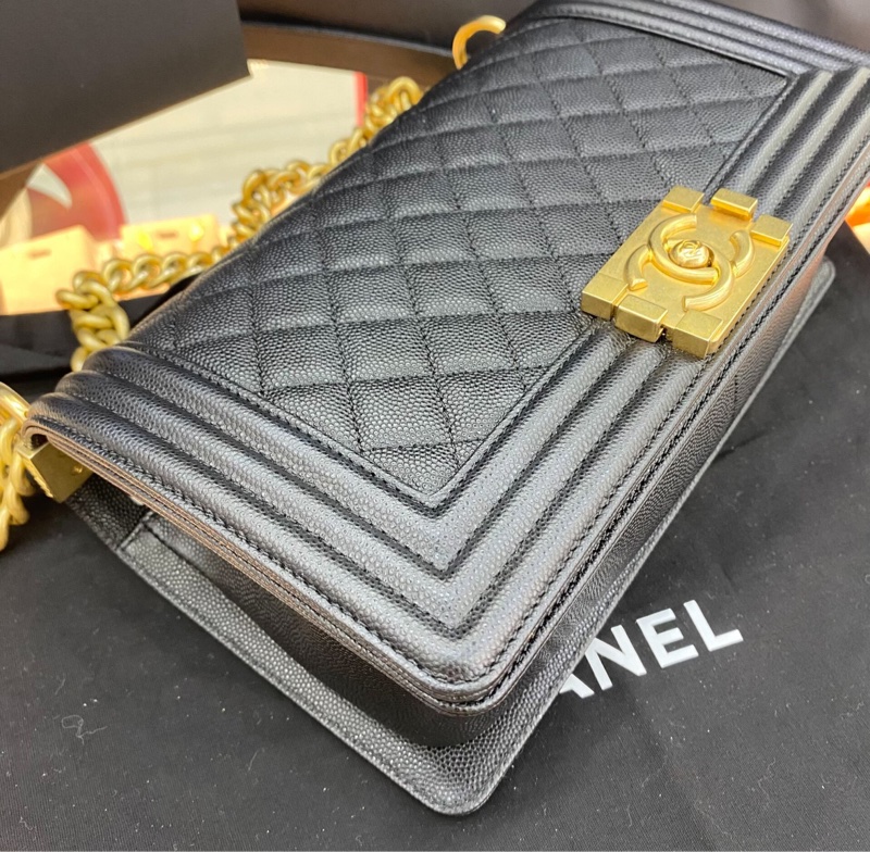 【99.9%新✨經典保值✨全網最低價】Chanel Boy 中號黑金荔枝皮-3