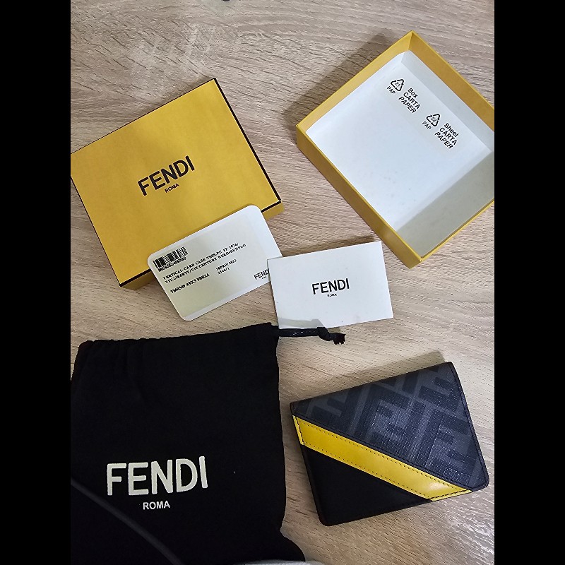 Fendi 卡夾-12