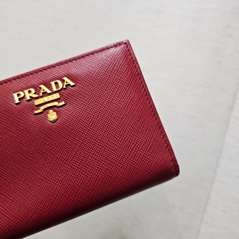 [紅色新年福利🧧] Prada紅防刮牛皮金釦短夾-5