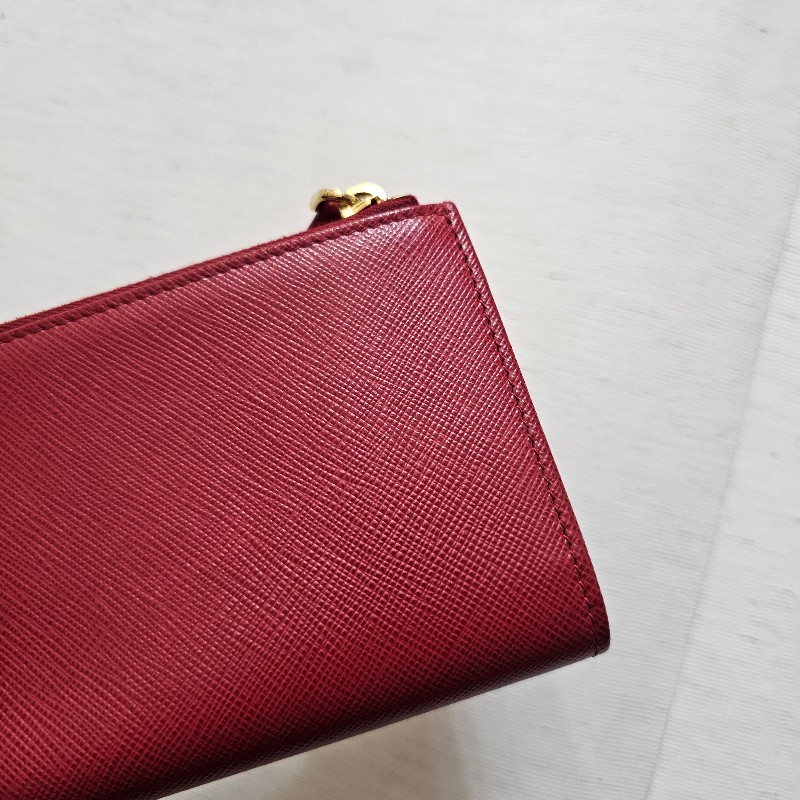 [紅色新年福利🧧] Prada紅防刮牛皮金釦短夾-8