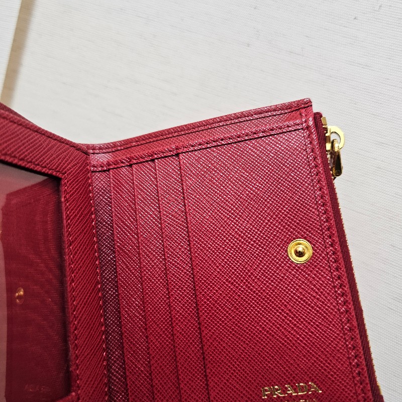 [紅色新年福利🧧] Prada紅防刮牛皮金釦短夾-14