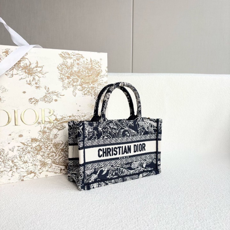 Dior BookToteMini動物刺繡托特包 金扣21*13*8 99新配件塵袋-4