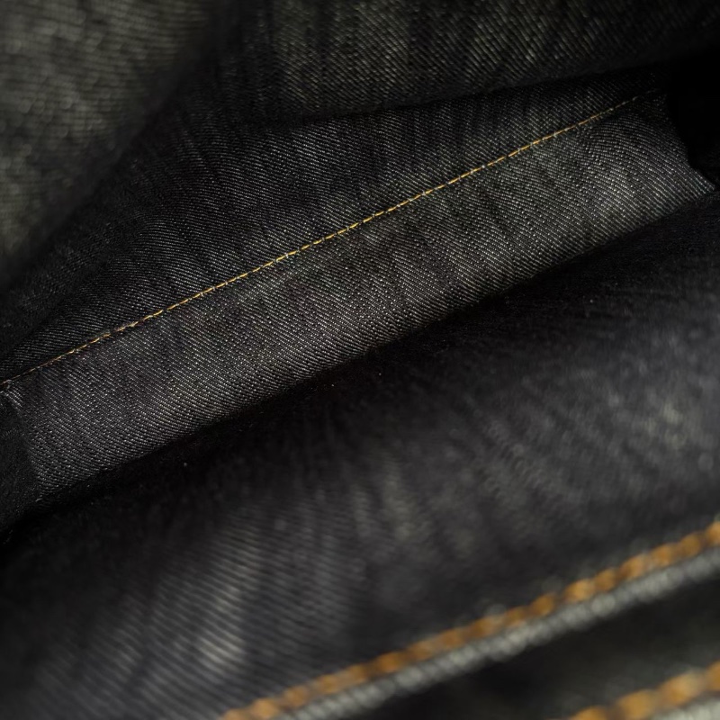 Fendi牛仔peekaboo手提斜背包深藍色 銀扣 可調節肩帶 26*20*9 99新配件塵袋子袋 肩帶-2