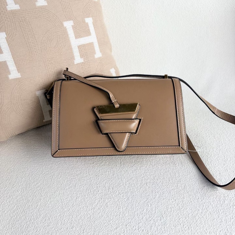 LoeweBarcelona巴塞羅三角斜背包 中號 奶茶色 牛皮24*15*9 98新配件塵袋-2