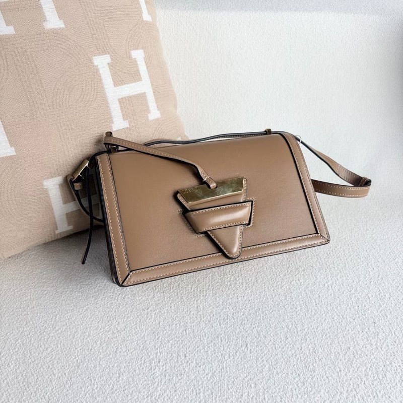 LoeweBarcelona巴塞羅三角斜背包 中號 奶茶色 牛皮24*15*9 98新配件塵袋-7