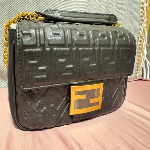 Fendi Baguette Chain Midi - Black nappa leather bag 黑金法棍鏈條包